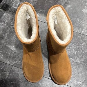 Women's Tan Shearling-Lined Boots only worn once